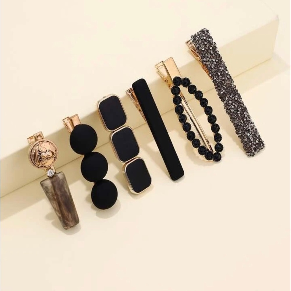 NWT 6 Black Hair Clips